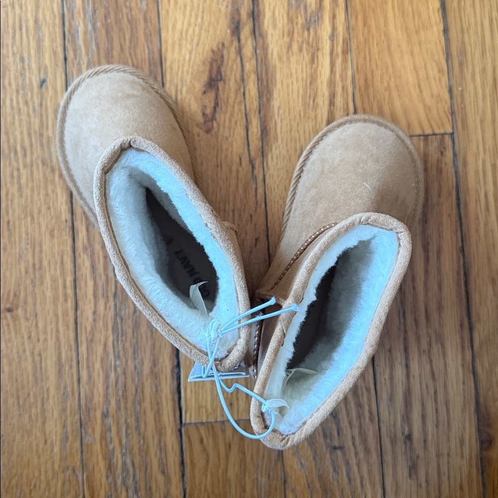 NWT Old Navy Tan Suede Boots toddler 7 - Picture 6 of 7
